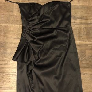 Short White House/black market dress